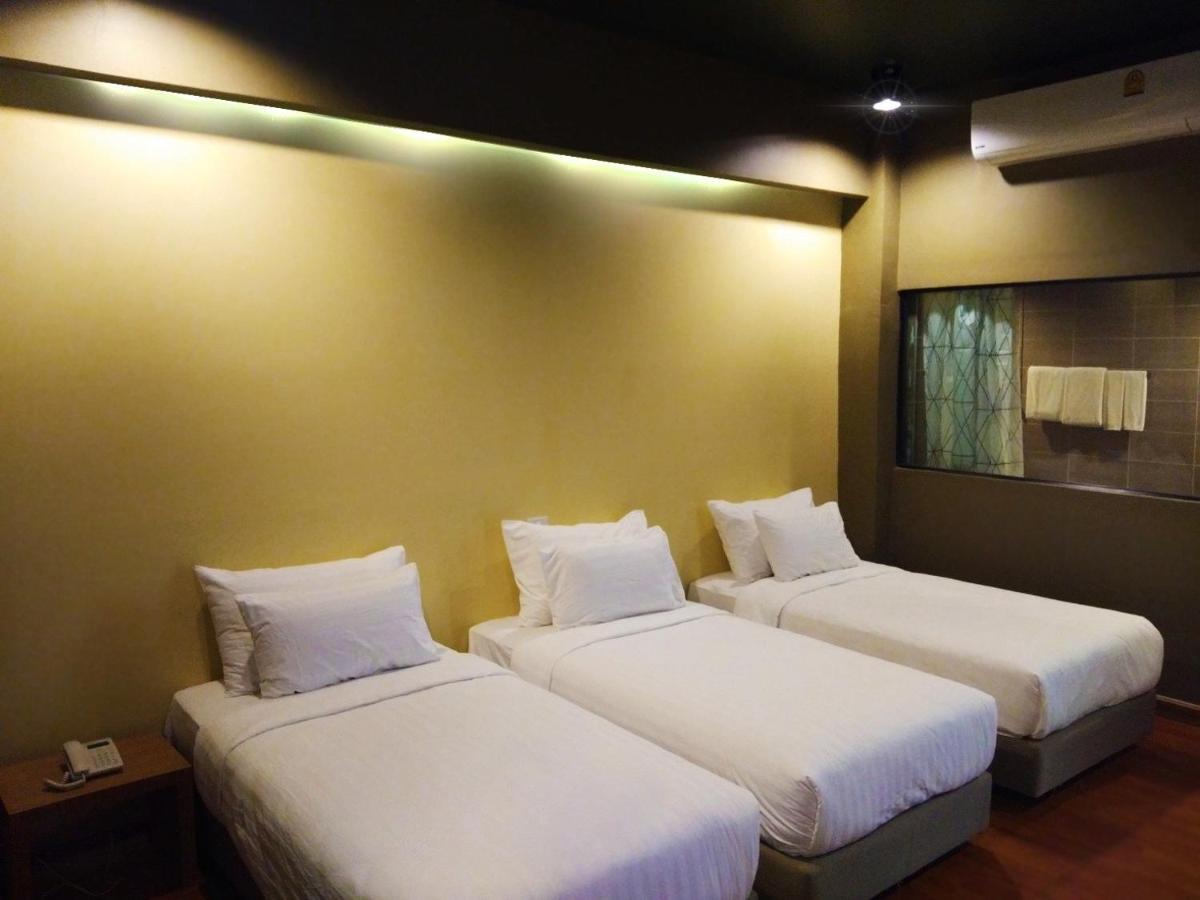 Work Den Chiangrai Hotel Chiang Rai Bagian luar foto