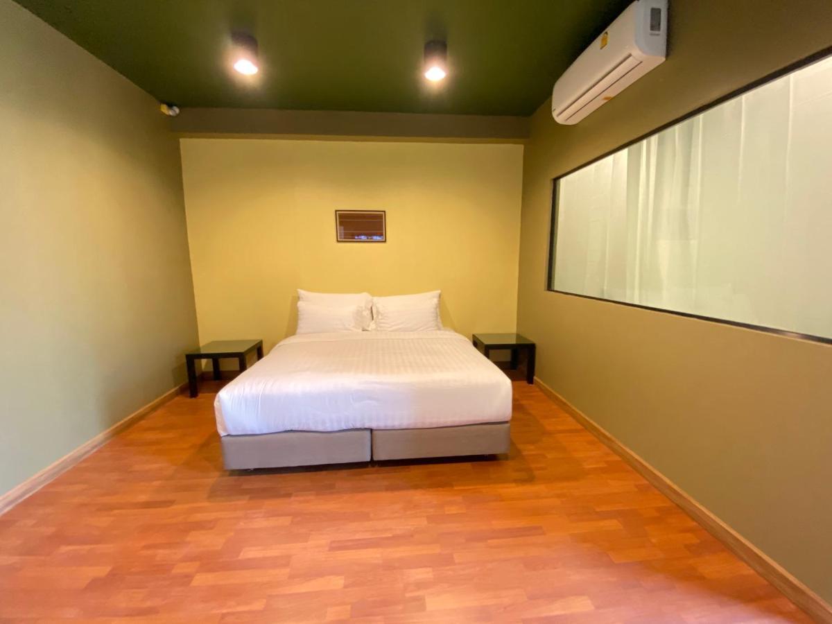 Work Den Chiangrai Hotel Chiang Rai Bagian luar foto