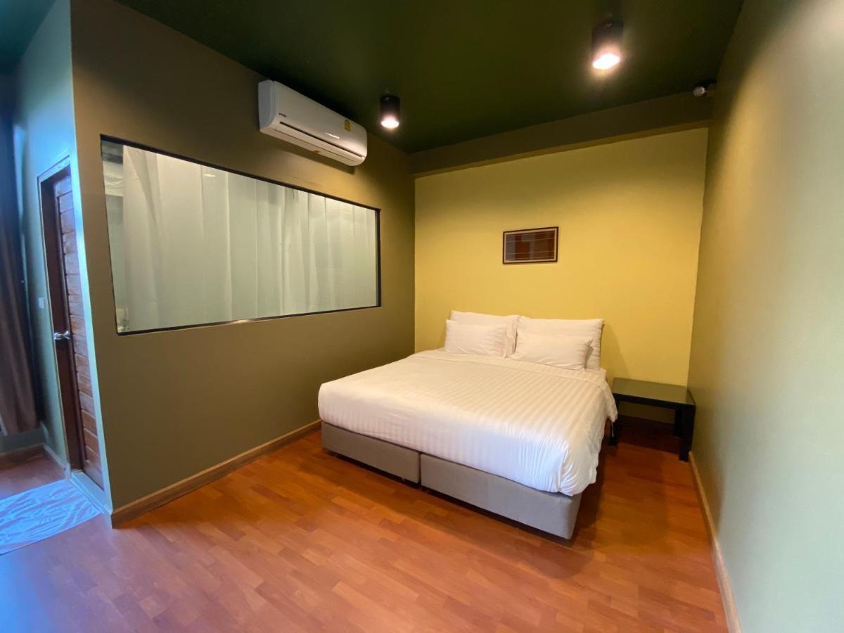 Work Den Chiangrai Hotel Chiang Rai Bagian luar foto