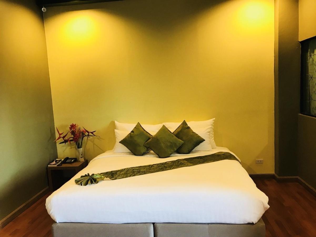 Work Den Chiangrai Hotel Chiang Rai Bagian luar foto