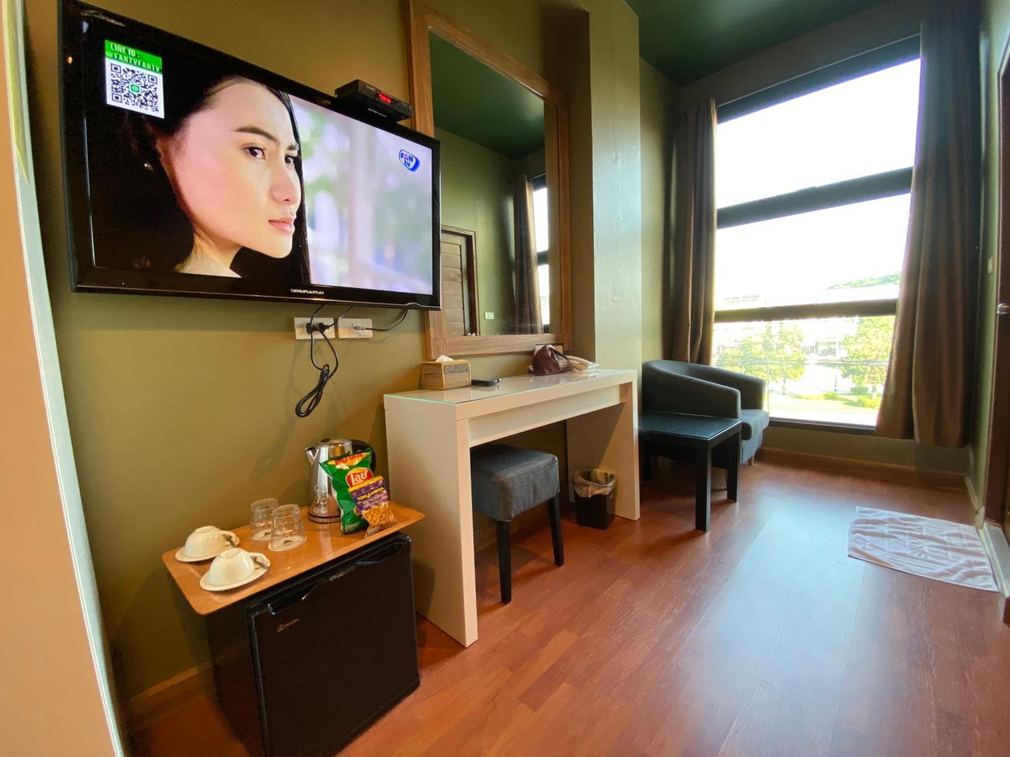 Work Den Chiangrai Hotel Chiang Rai Bagian luar foto