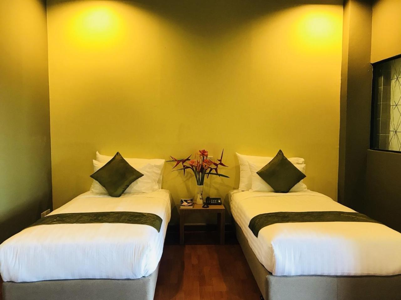 Work Den Chiangrai Hotel Chiang Rai Bagian luar foto